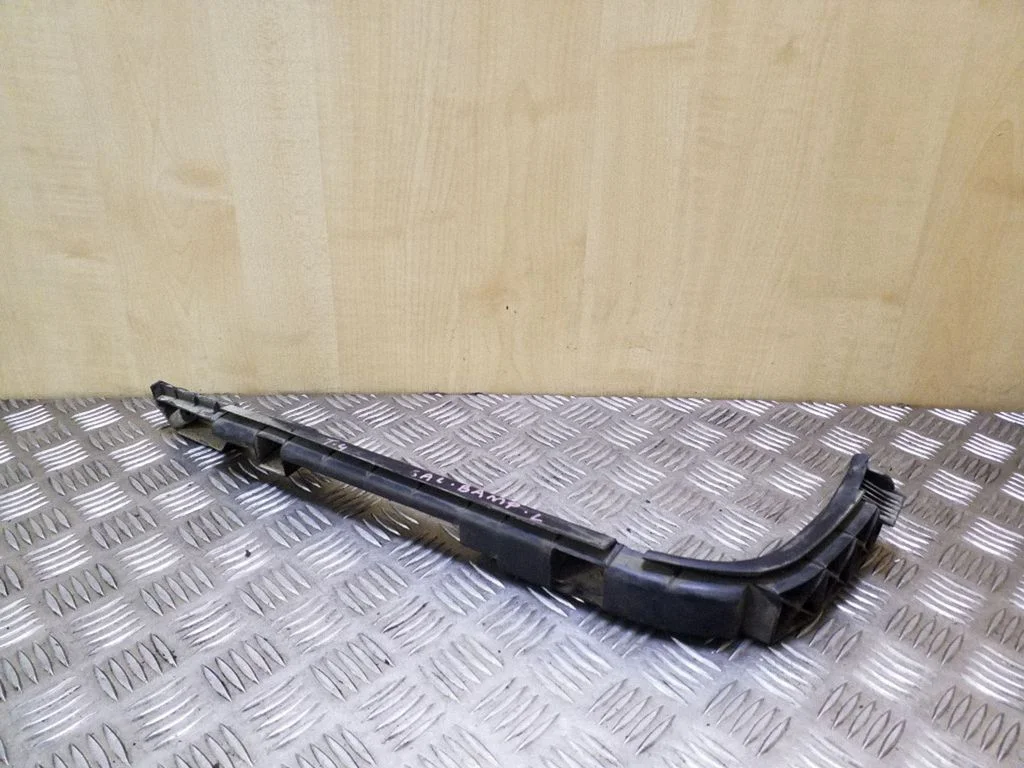 Rear bumper mounting bracket 7D0807393