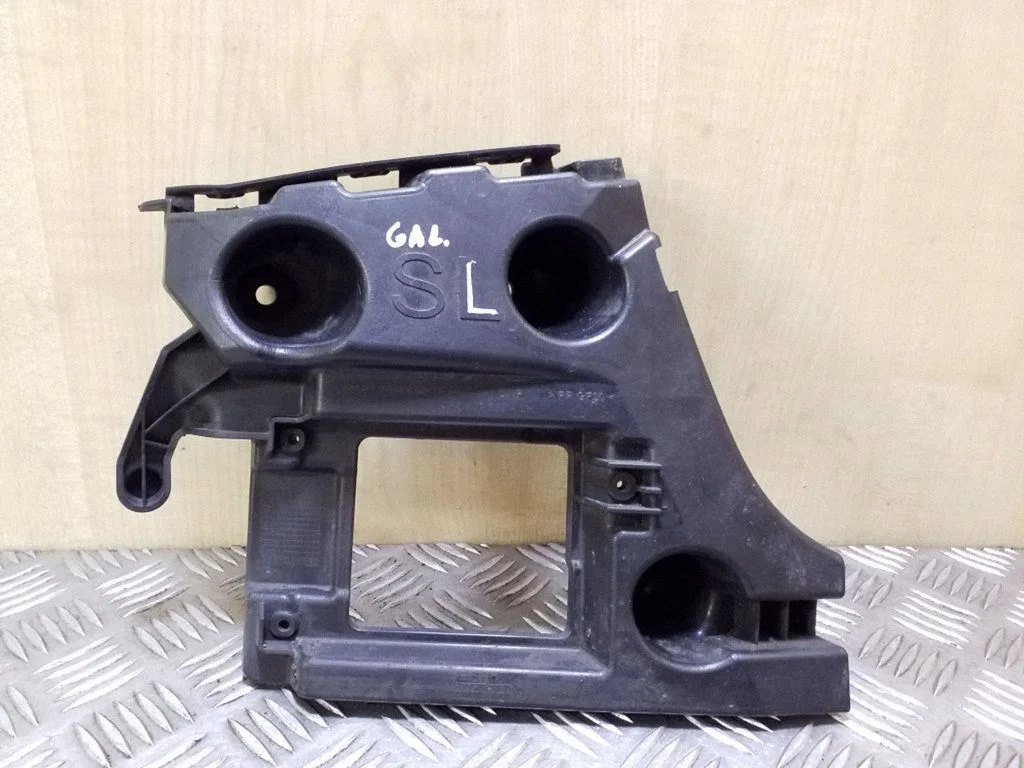 Rear bumper mounting bracket 4G5807393A