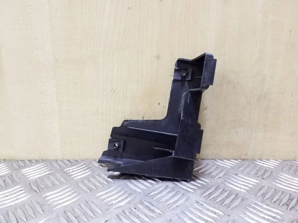Rear bumper mounting bracket 1K5807394A