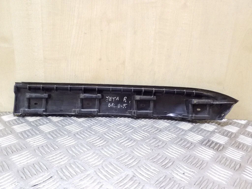 Rear bumper mounting bracket – Volkswagen Jetta V (2005-2010)