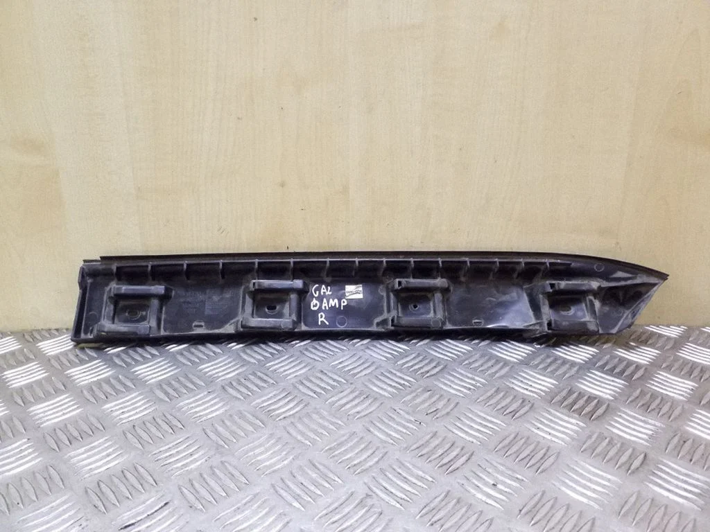 Rear bumper mounting bracket – Volkswagen Jetta V (2005-2010)