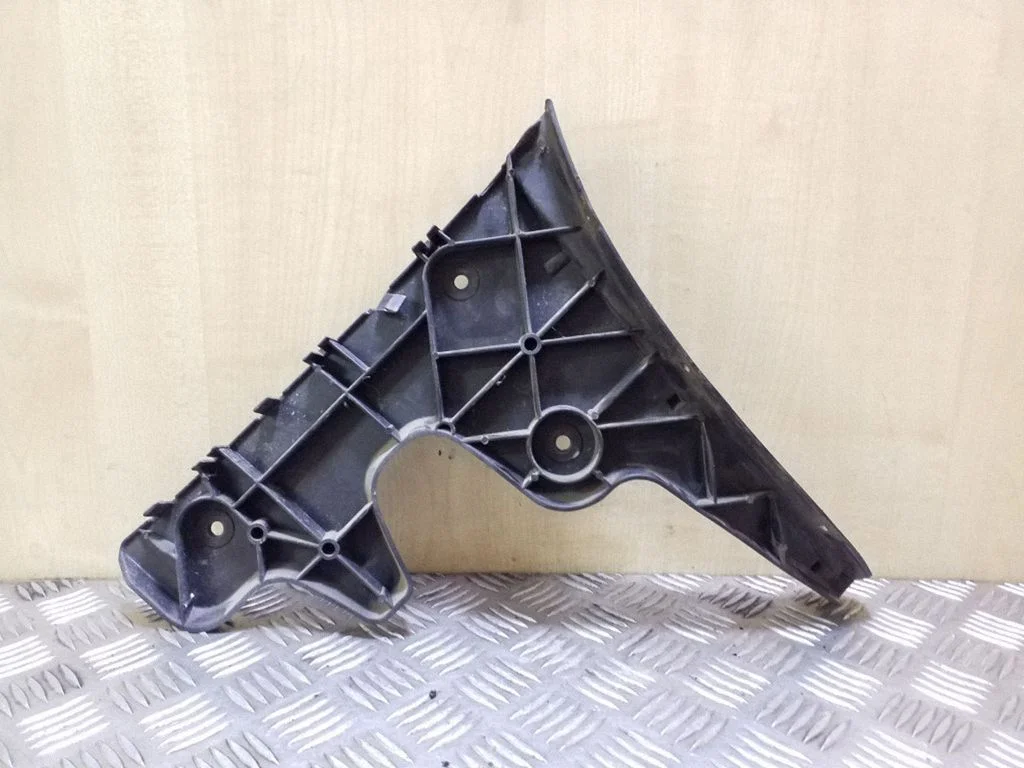 Rear bumper mounting bracket 4F5807454