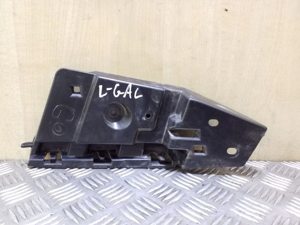 Rear bumper mounting bracket 9688157680