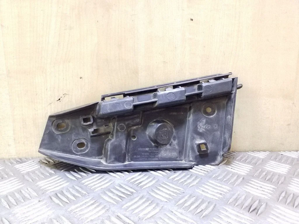 Rear bumper mounting bracket 9688157580
