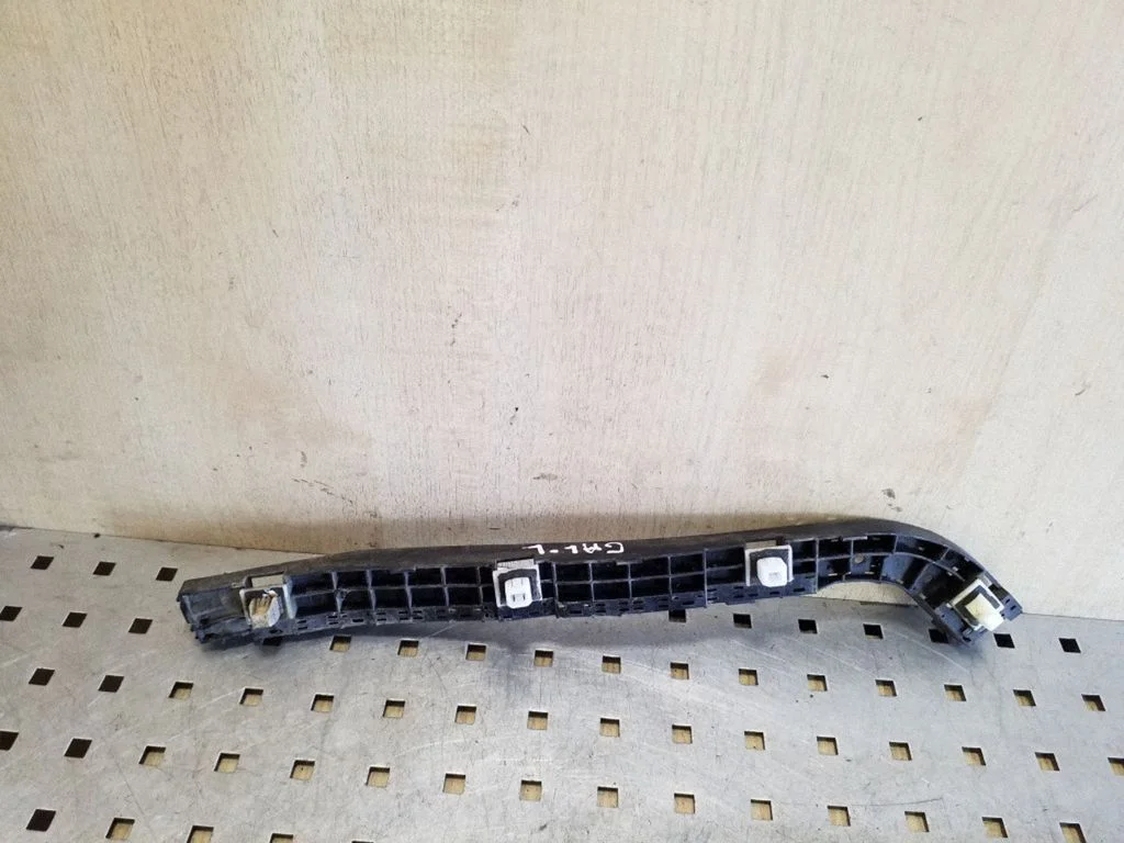 Rear bumper mounting bracket – left