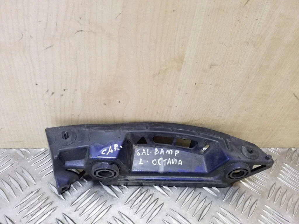 Tagumise kaitseraua kinnitusklamber – Skoda Octavia Mk2 (1Z) (2004-2013)