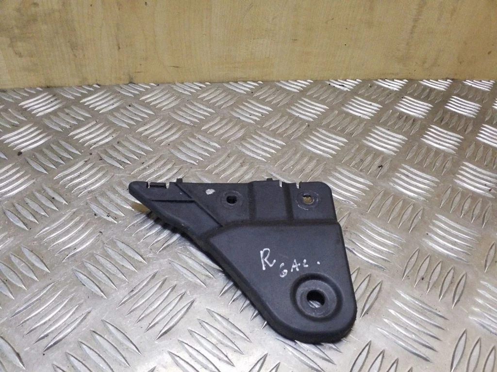 Rear bumper mounting bracket 8Z0807376B