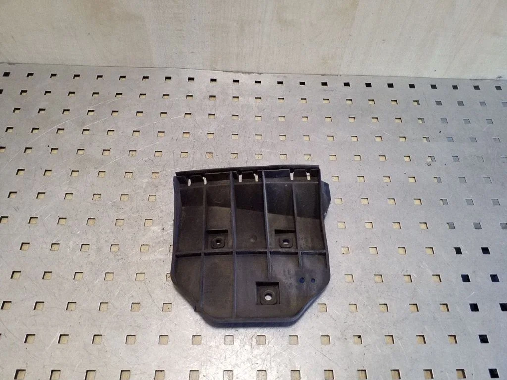 Rear bumper mounting bracket 30763020