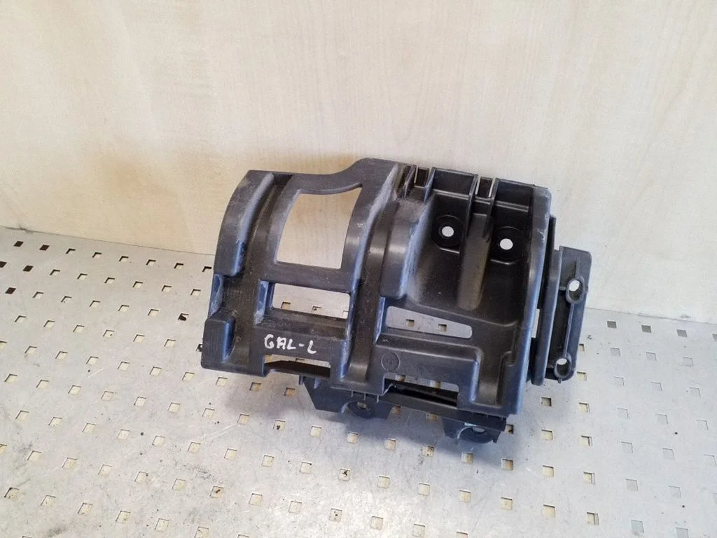 Rear bumper mounting bracket 9686264180
