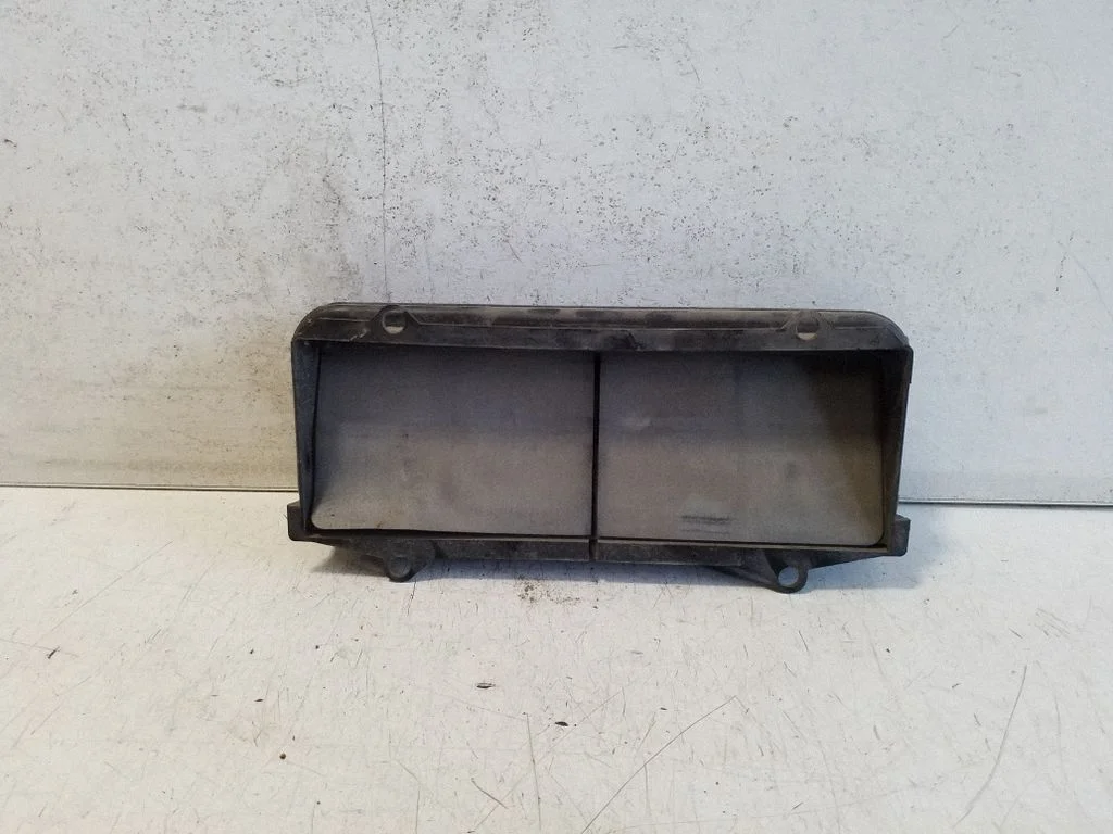 Ventilācijas režģis – Nissan Leaf I (ZE0) (2010-2017)