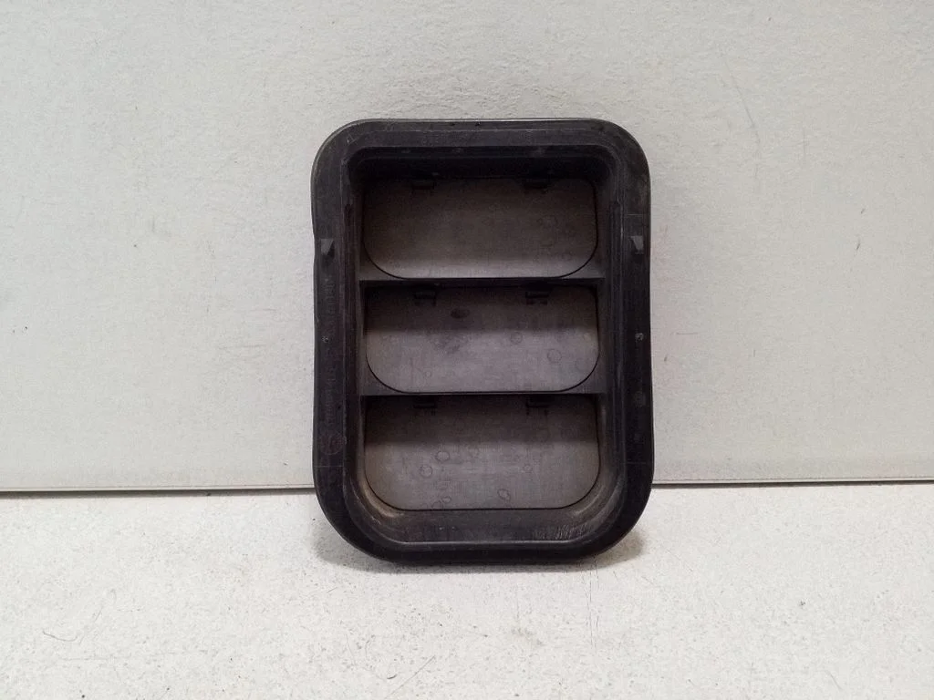 Quarter panel pressure vent – Skoda Superb B6 (3T) (2008-2015)