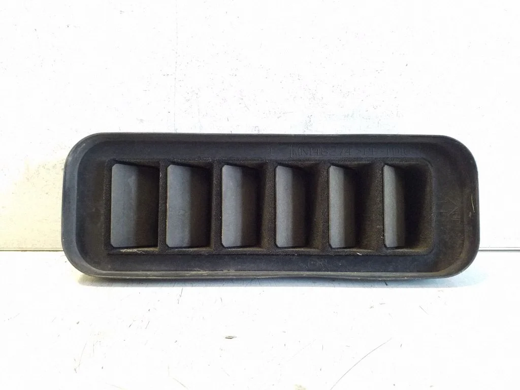 Ventilācijas režģis – Mitsubishi L200 (2015-)