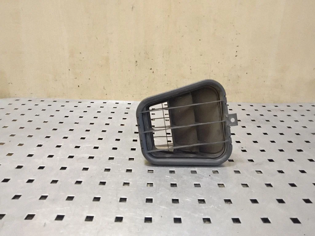 Ventilācijas režģis 4B0819181B