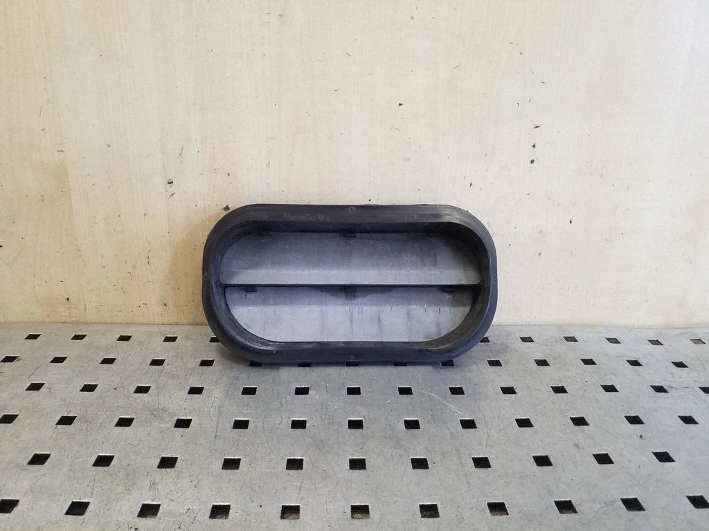Ventilācijas režģis 6R0819465A