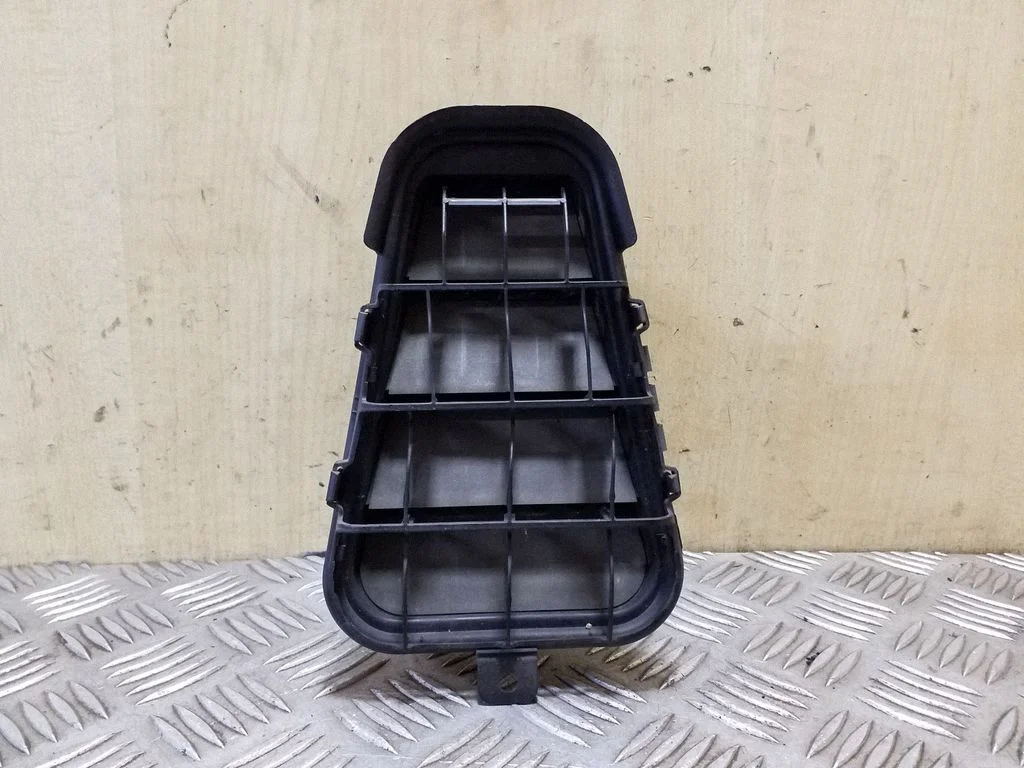 Quarter panel pressure vent – Audi A6 S6 C7 4G (2011-2018)