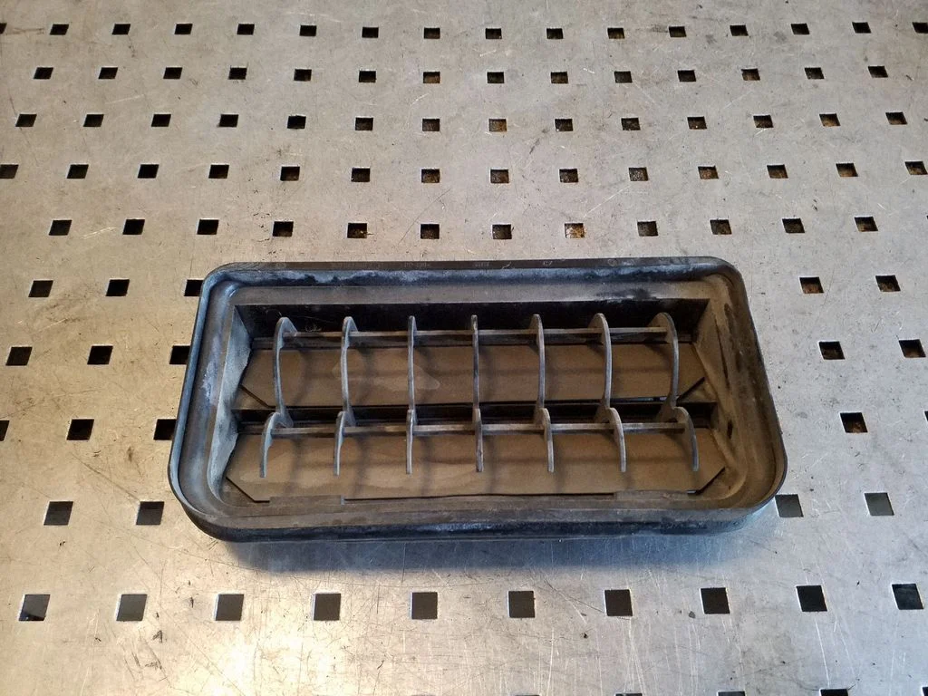 Ventilācijas režģis 3C0819465