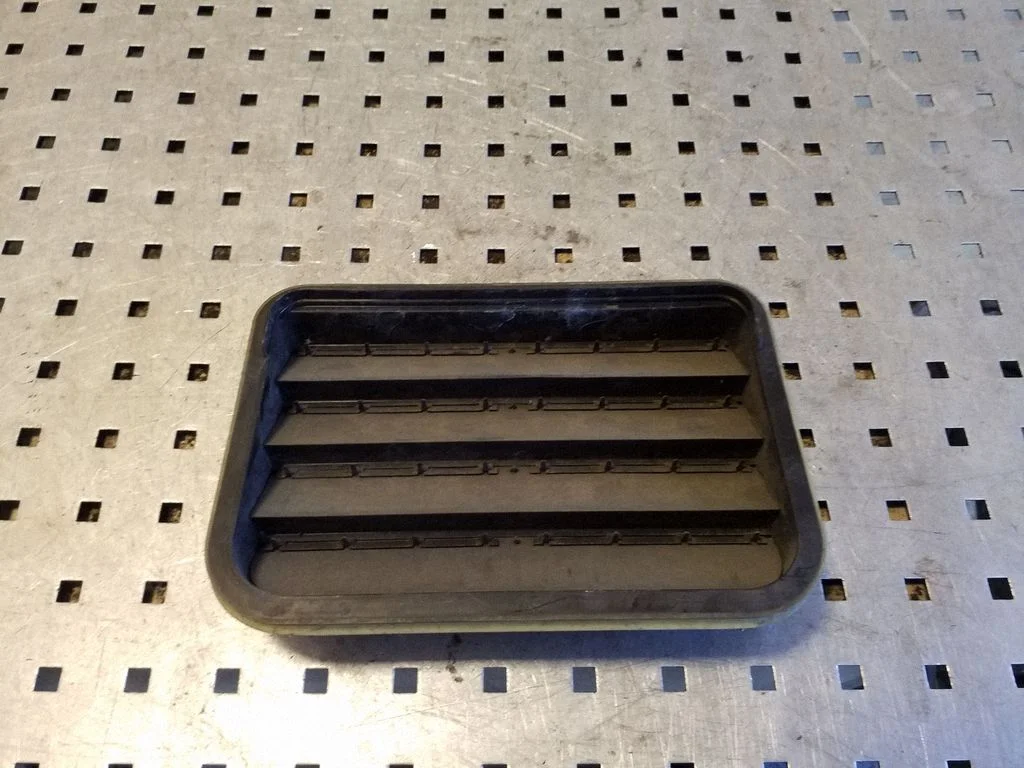 Ventilatsioonirest 7PP819181A