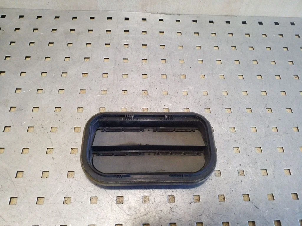 Ventilatsioonirest YF1A54280B62AE – Ford Focus C-MAX (2003-2010)
