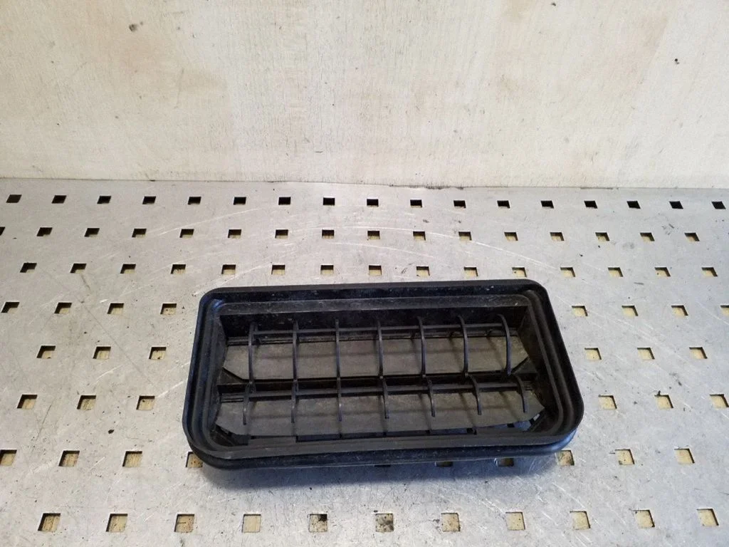 Ventilatsioonirest 3C0819465
