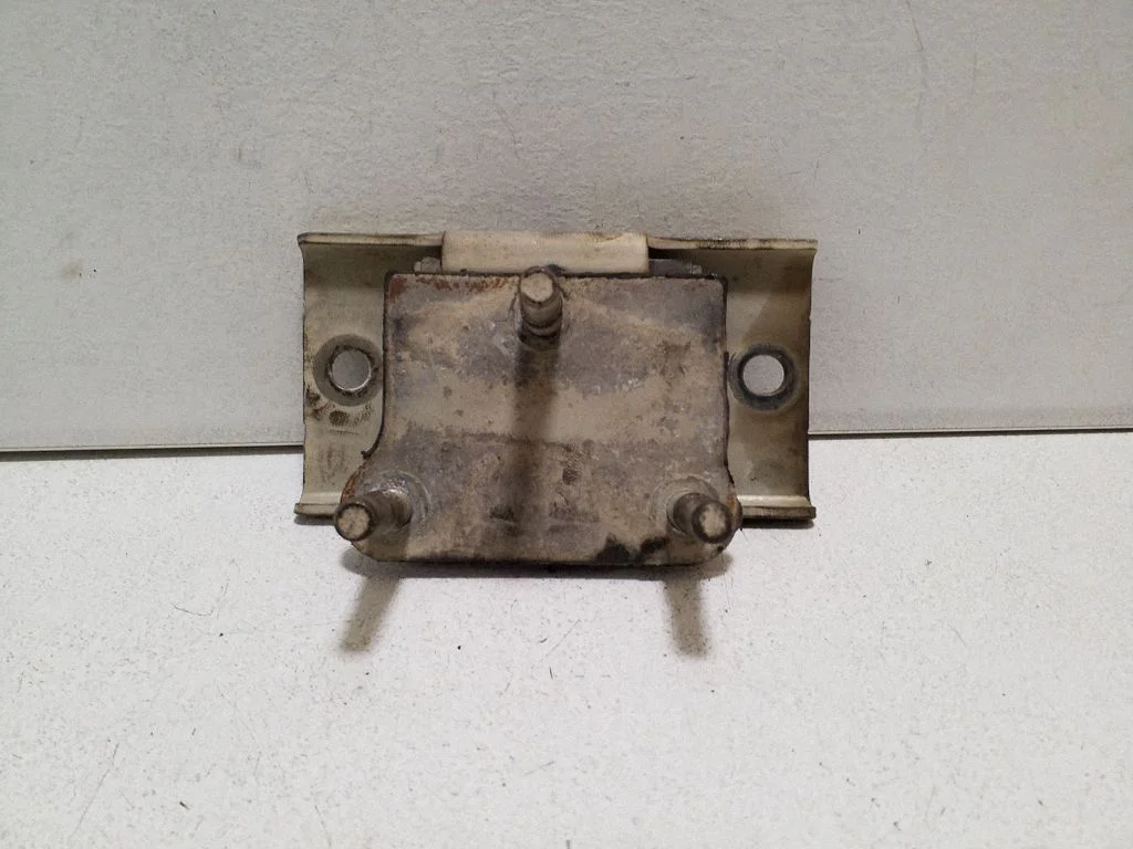 Ātrumkārbas spilvens 11320EB302