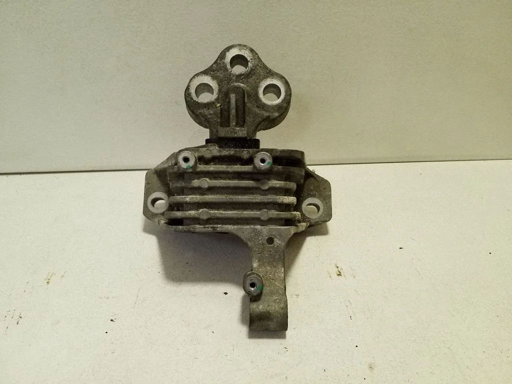 Gearbox mount – Jeep Grand Cherokee (2010-2021)