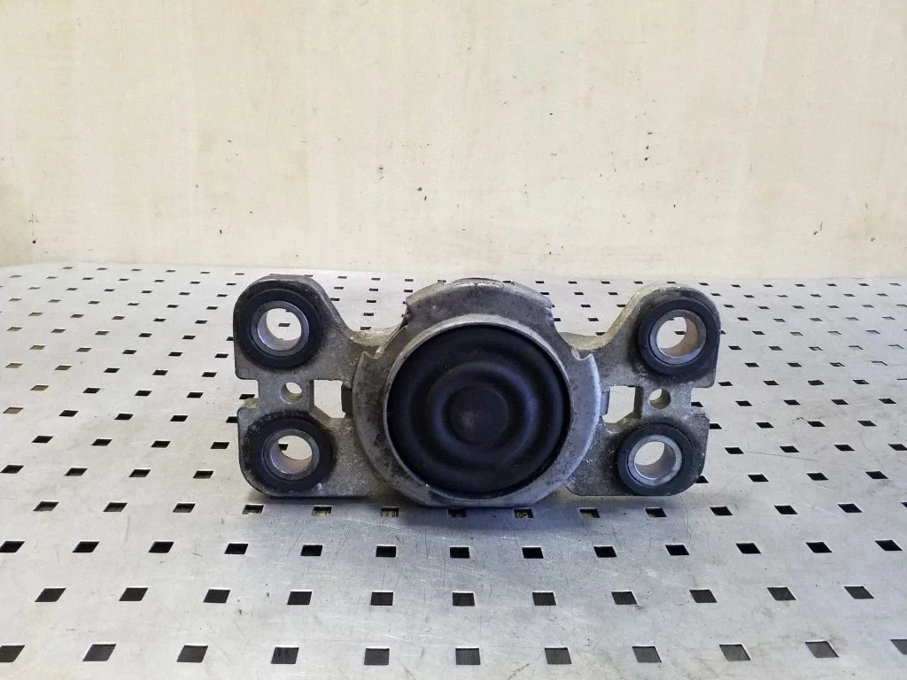 Gearbox mount – Volvo XC70 (2014-2016)