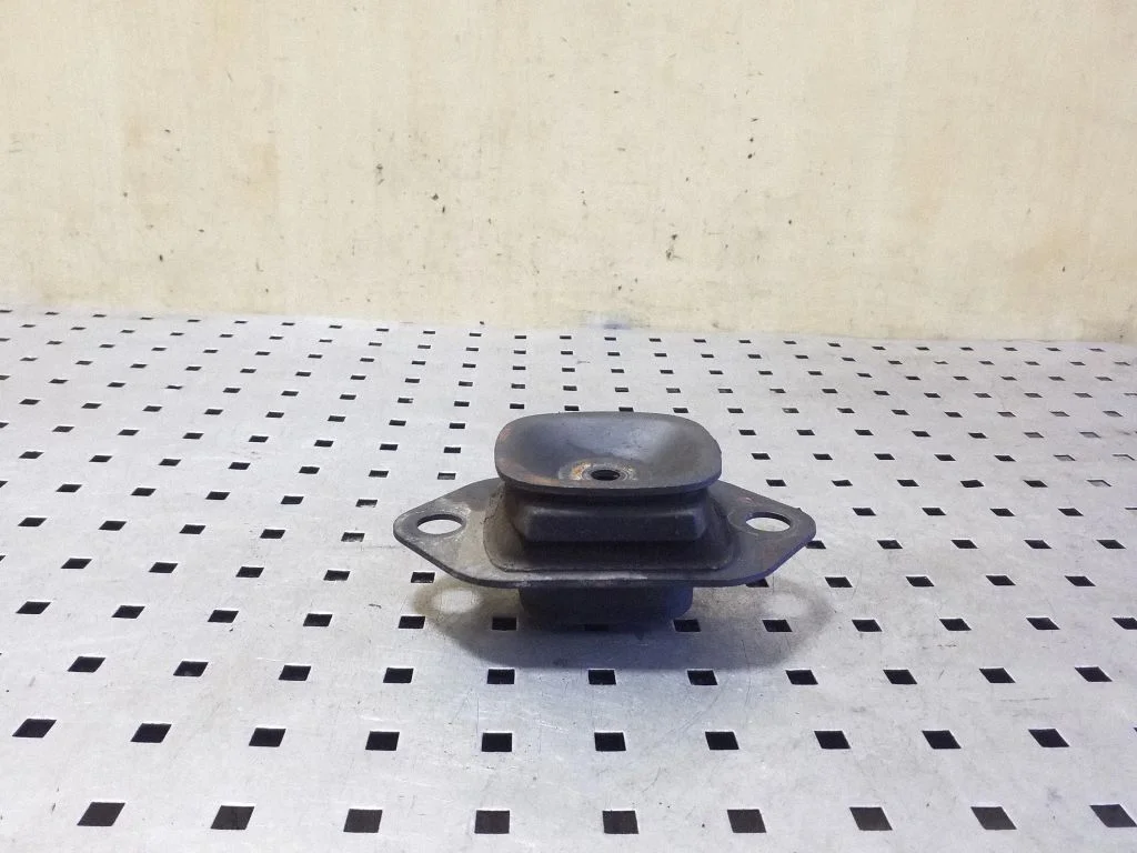Gearbox mount 112204BB0A