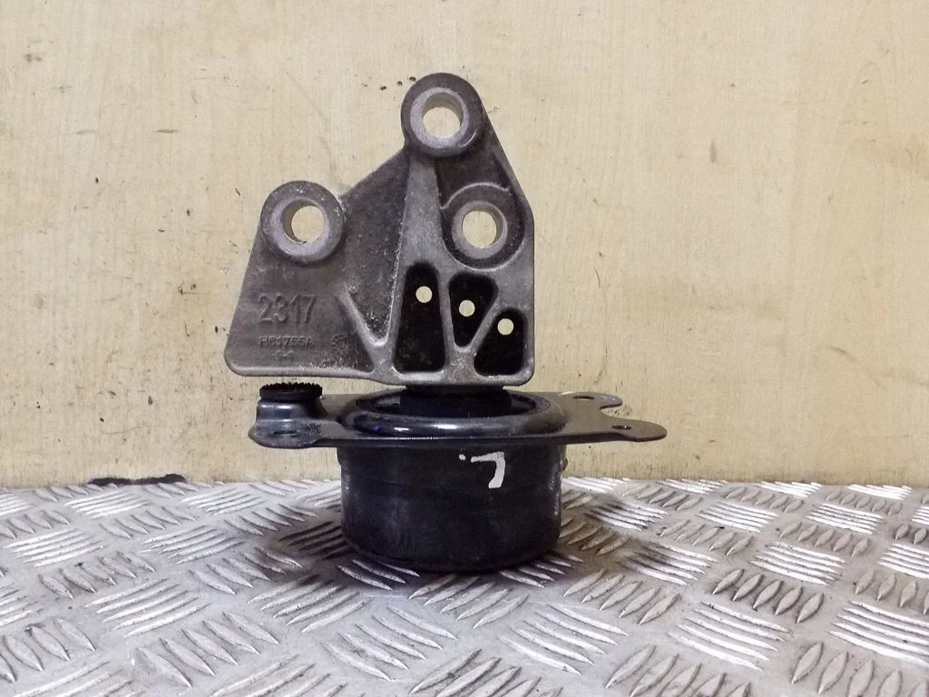 Gearbox mount – left