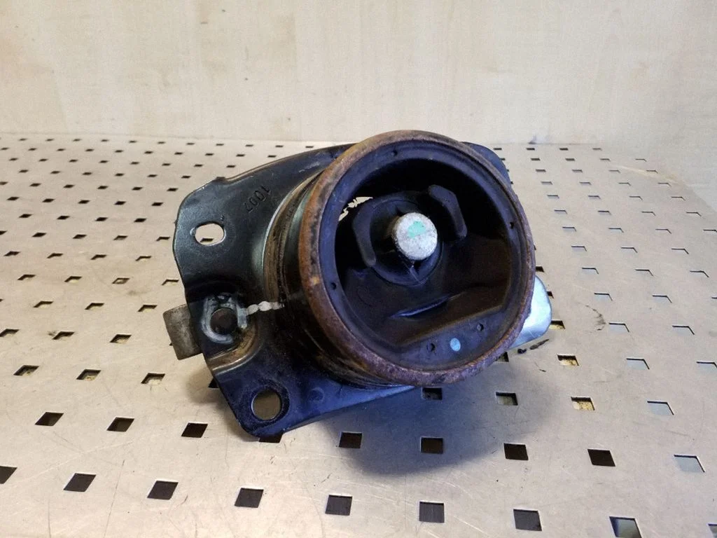 Ātrumkārbas spilvens H61633A