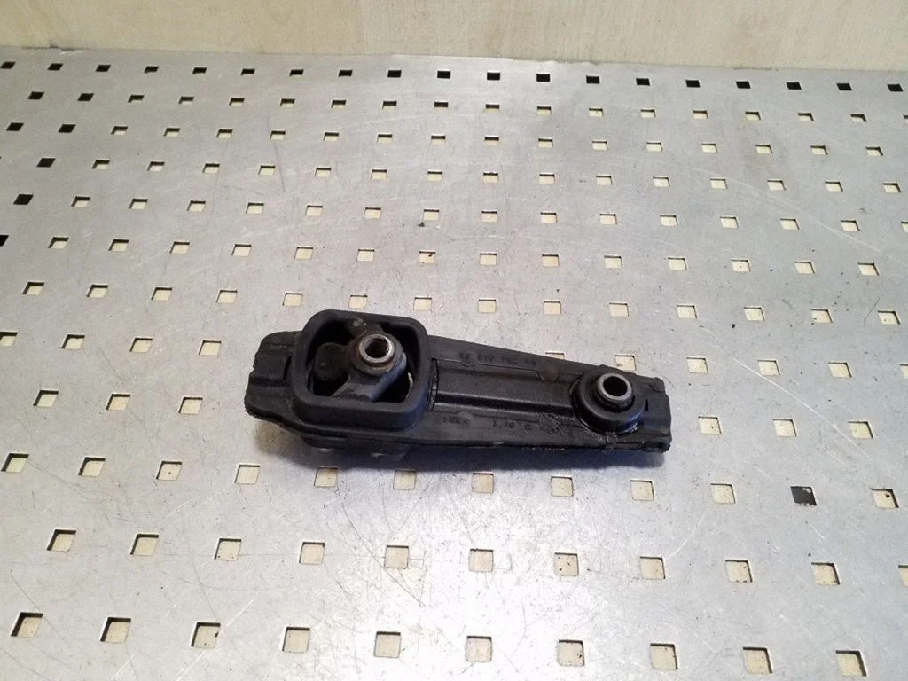 Gearbox mount 9681675280