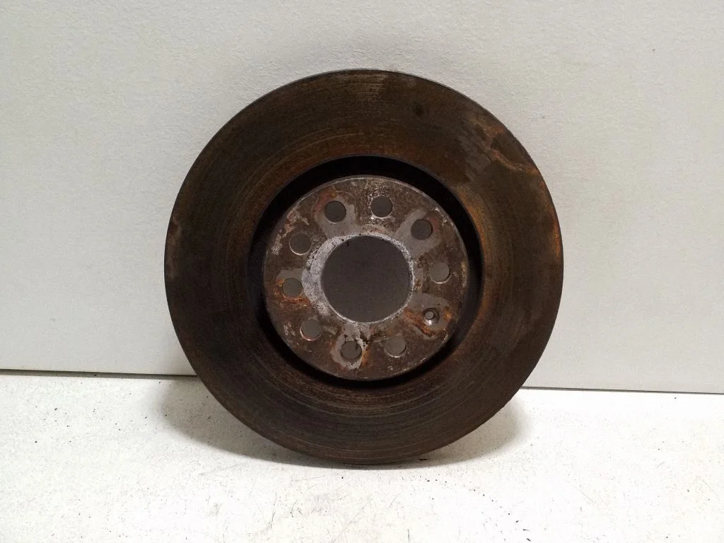 Priekšējais bremžu disks – labā