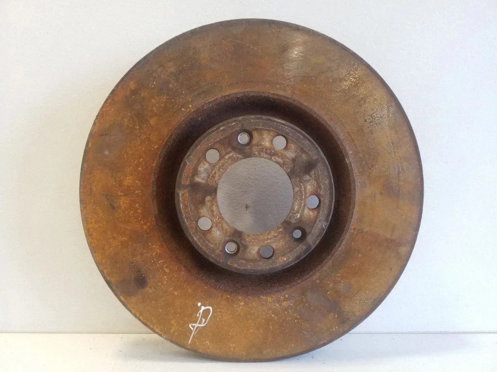 Priekšējais bremžu disks – priekšējā