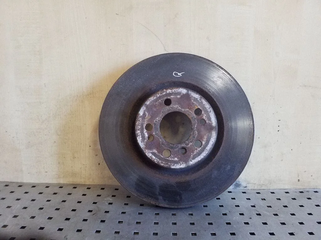 Front brake disc – left