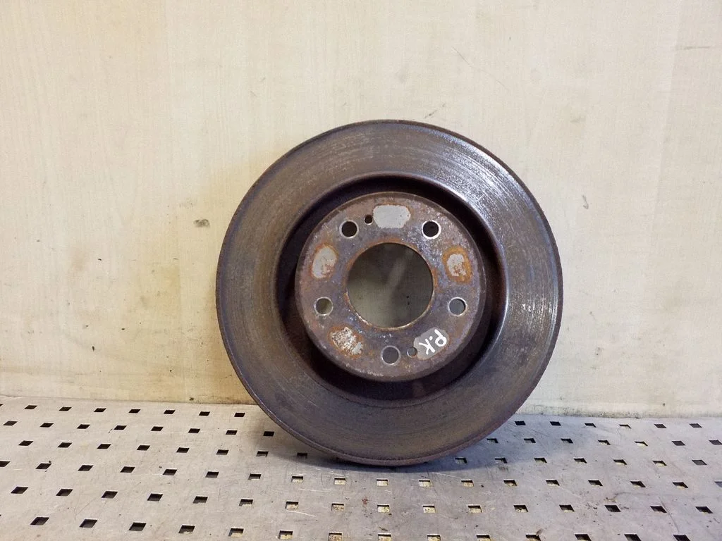 Esimene piduriketas – Mitsubishi Outlander (2001-2007)