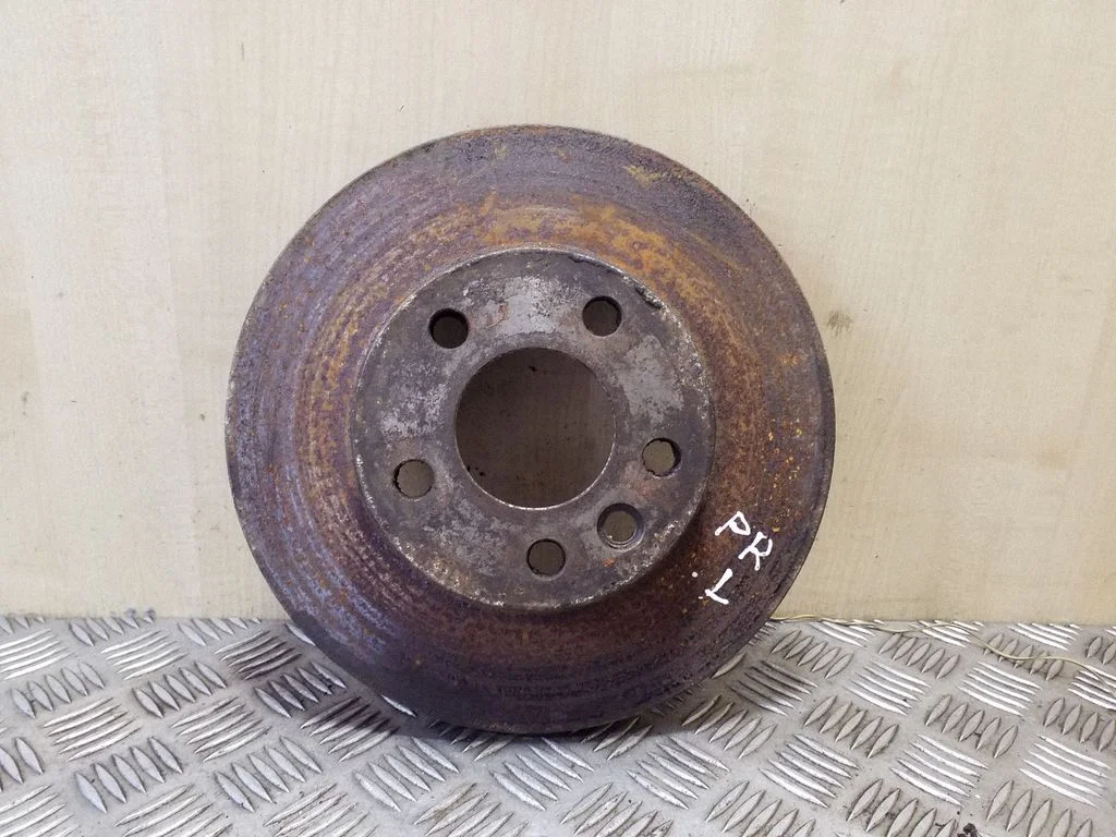 Front brake disc – left