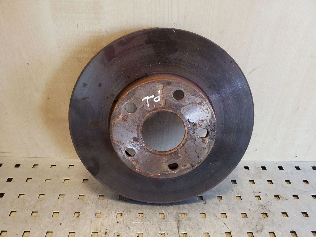 Front brake disc – left