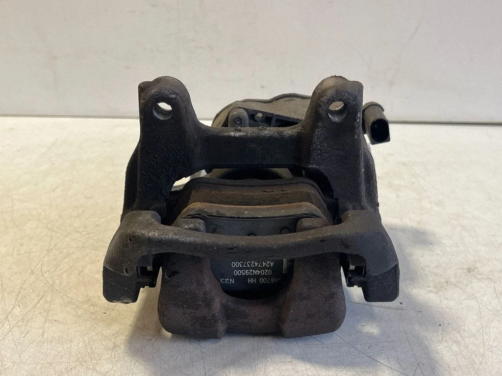 Tagumine pidurisadul A2474237900