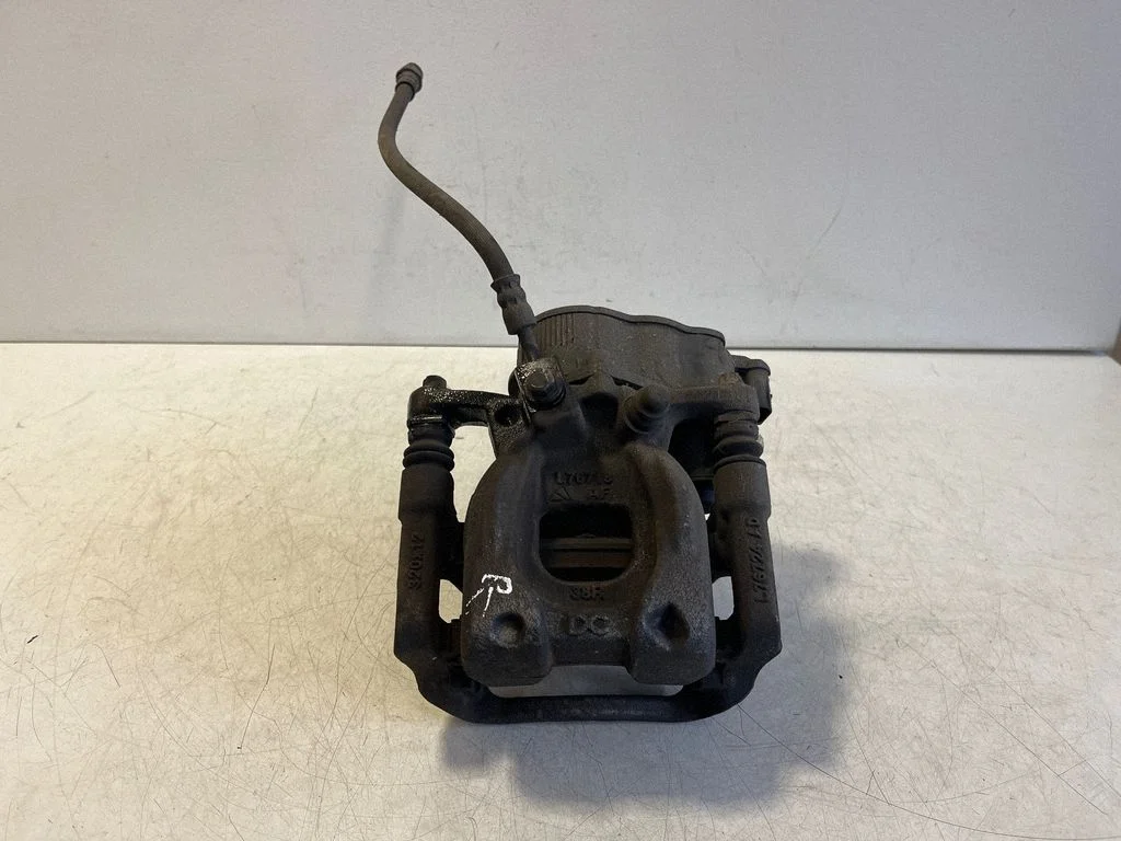 Tagumine pidurisadul A2474238000