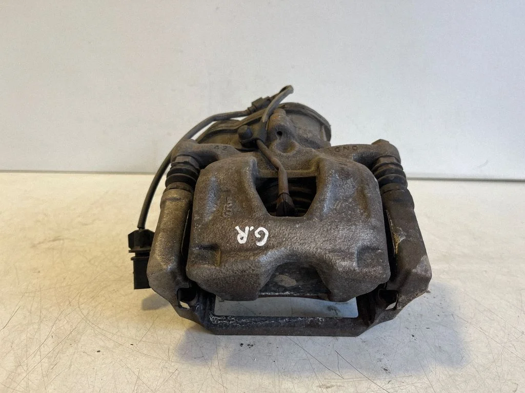 Aizmugurējais bremžu suports 8W0406CF