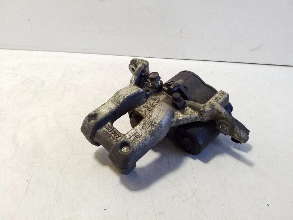 Rear brake caliper N31007