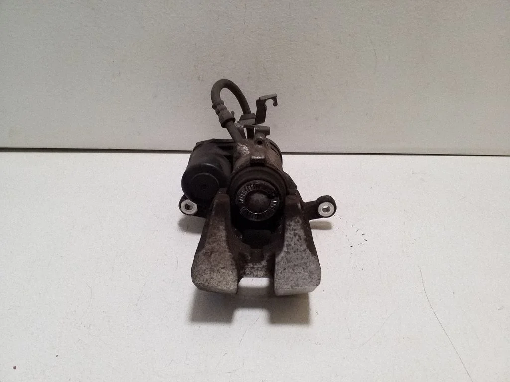 Tagumine pidurisadul BC61000500H