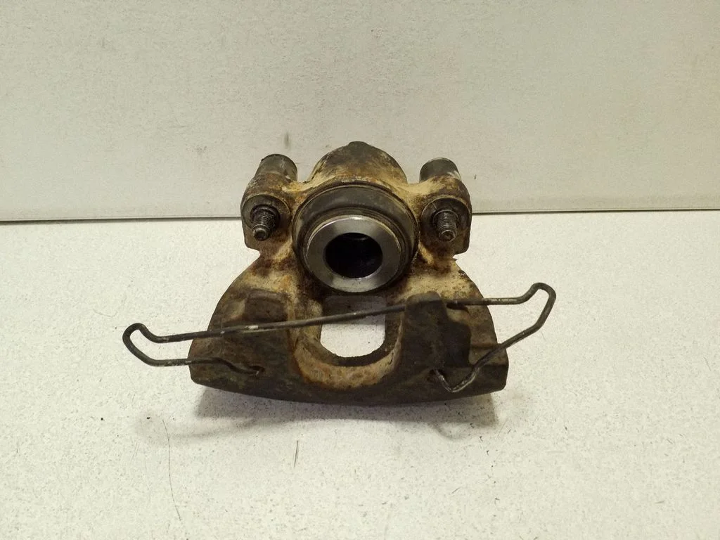Tagumine pidurisadul – vasak