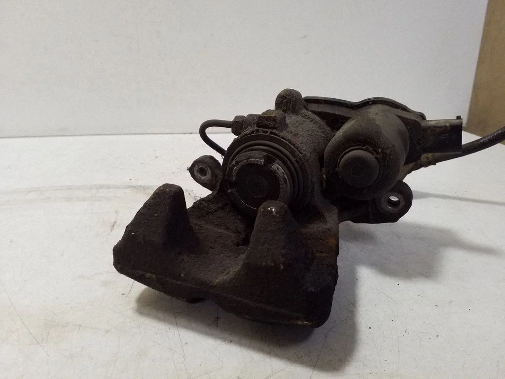 Zacisk hamulcowy tylny – Jeep Grand Cherokee (2010-2021)