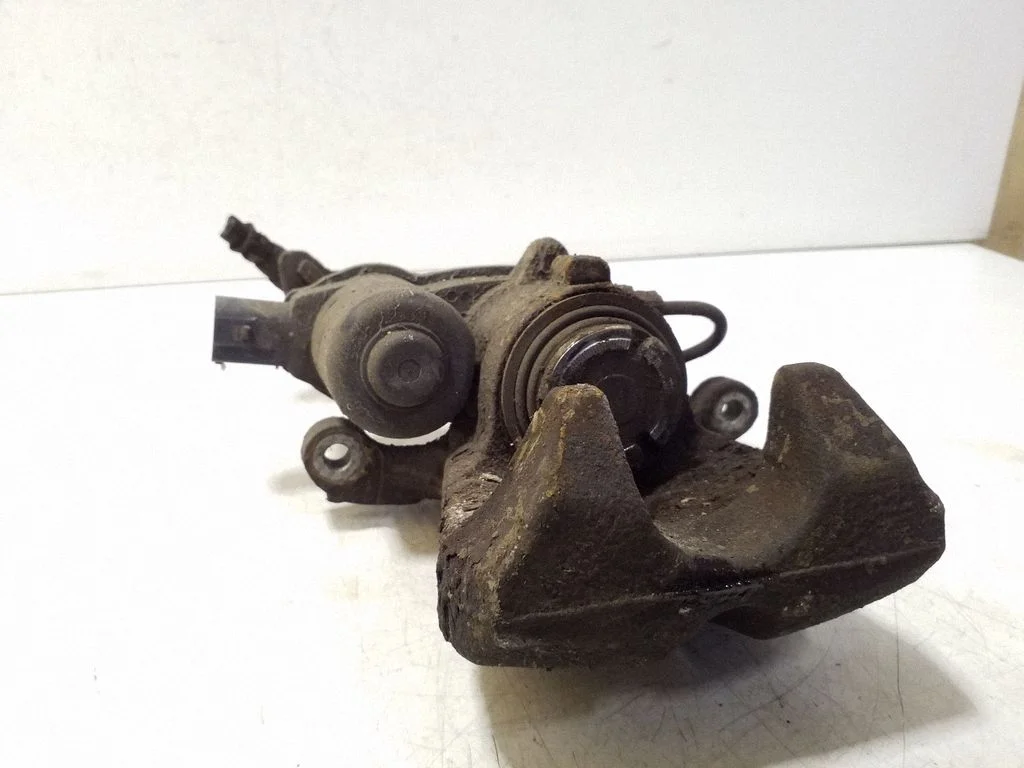 Zacisk hamulcowy tylny – Jeep Grand Cherokee (2010-2021)