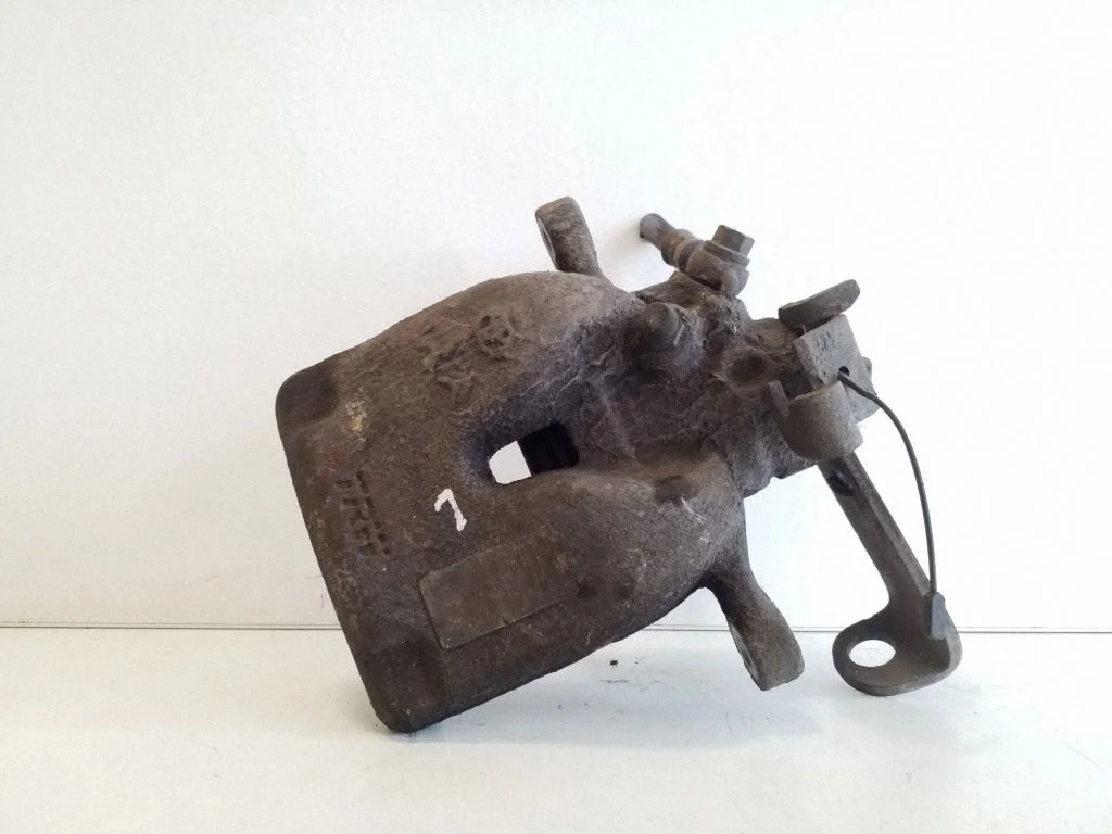 Rear brake caliper 9806477880