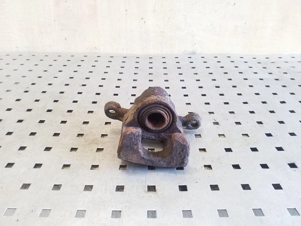 Tagumine pidurisadul – parem
