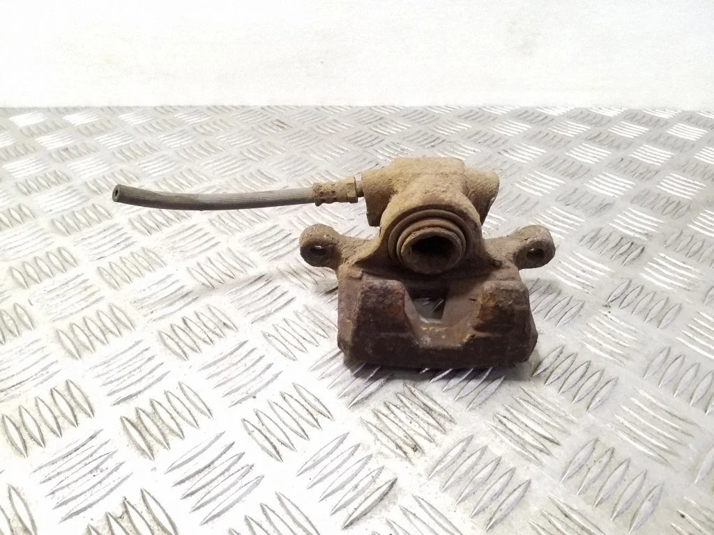 Tagumine pidurisadul – Mitsubishi Outlander (2007-2012)