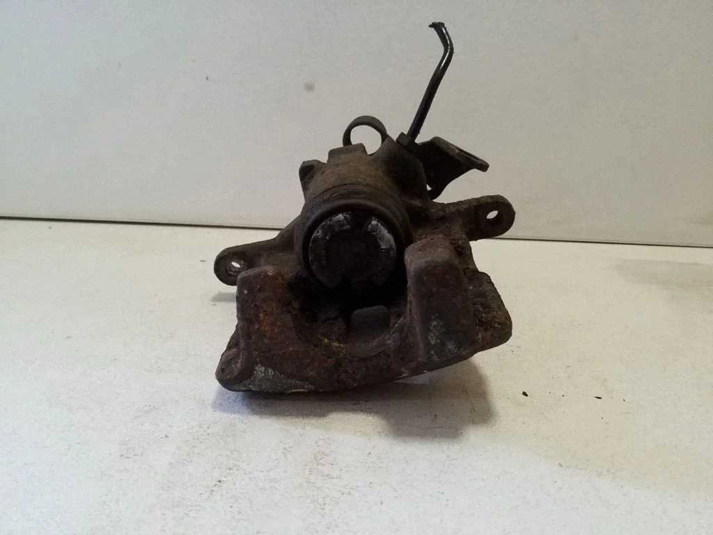 Tagumine pidurisadul – parem