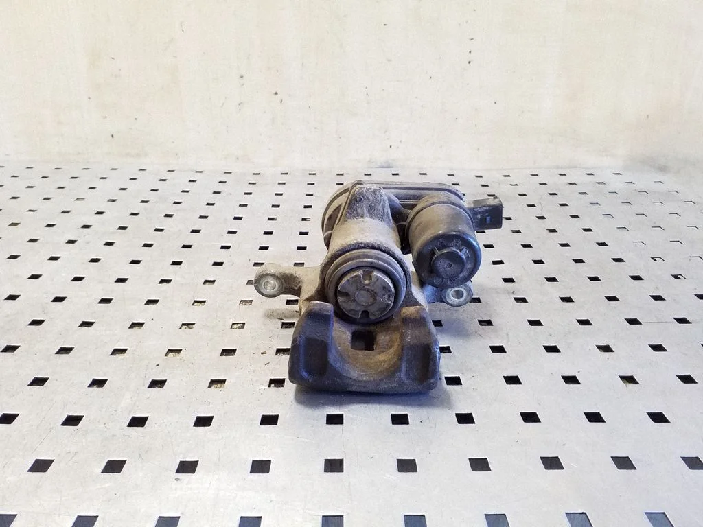 Rear brake caliper G358237700