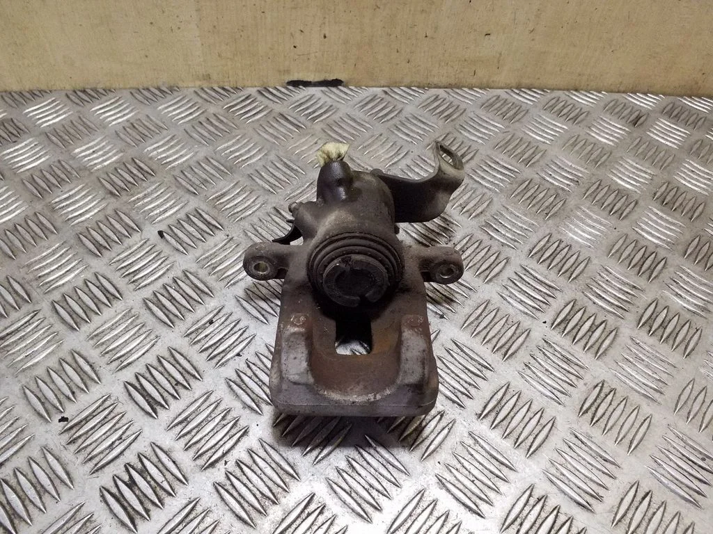 Aizmugurējais bremžu suports – Mini Cooper Countryman R60 (2011-2016), labā